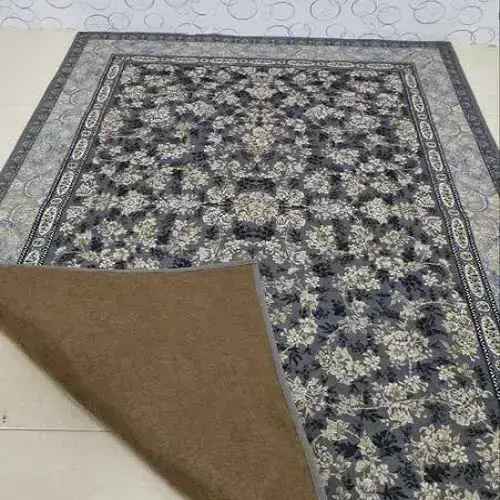 قالیچه نمدی چیست؟ مزایا، کاربردها و خرید آنلاین از ترمه کاور