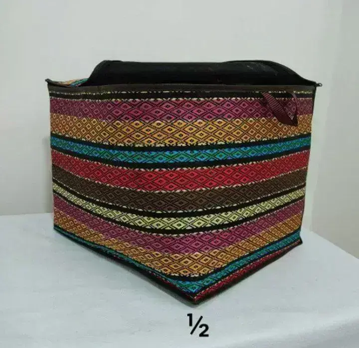 کاور رختخواب جاجیمی (بقچه) سایز نیم با ابعاد 30 × 30 × 60 سانتیمتر - 1
