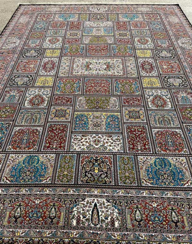 فرش ماشینی 700 شانه طرح خشتی زمینه سرمه ای - ارسال رایگان - 1