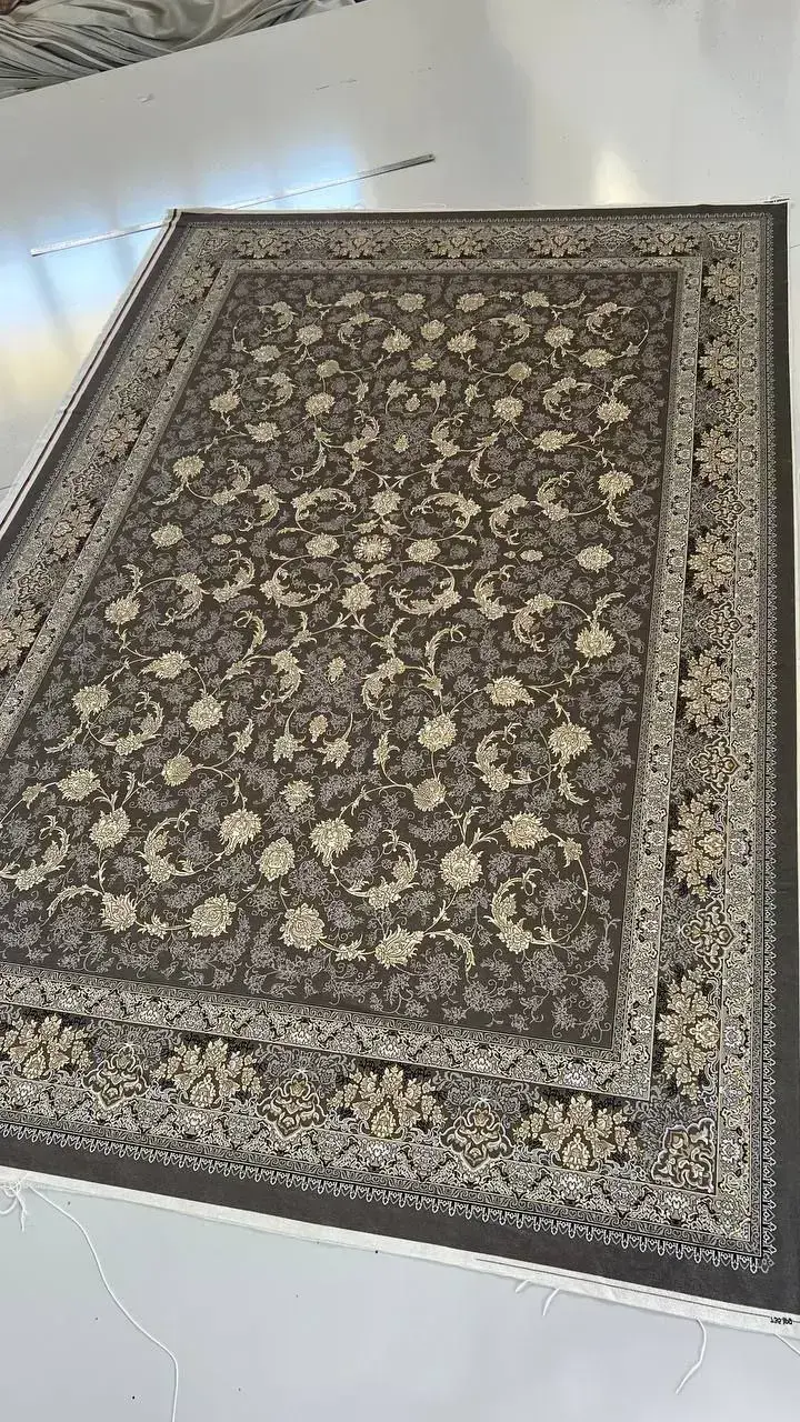 روفرشی کشدار مخمل طوسی کرم (کاور فرش) کد A684 - 1
