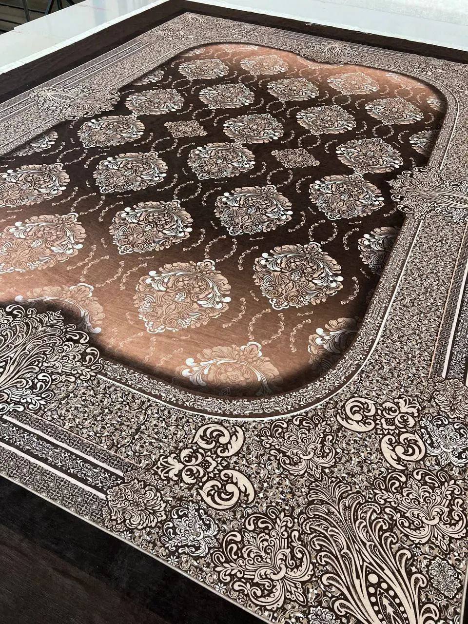فرشینه ترمزدار و ریشه‌دار طرح هستی کد C678 - 1