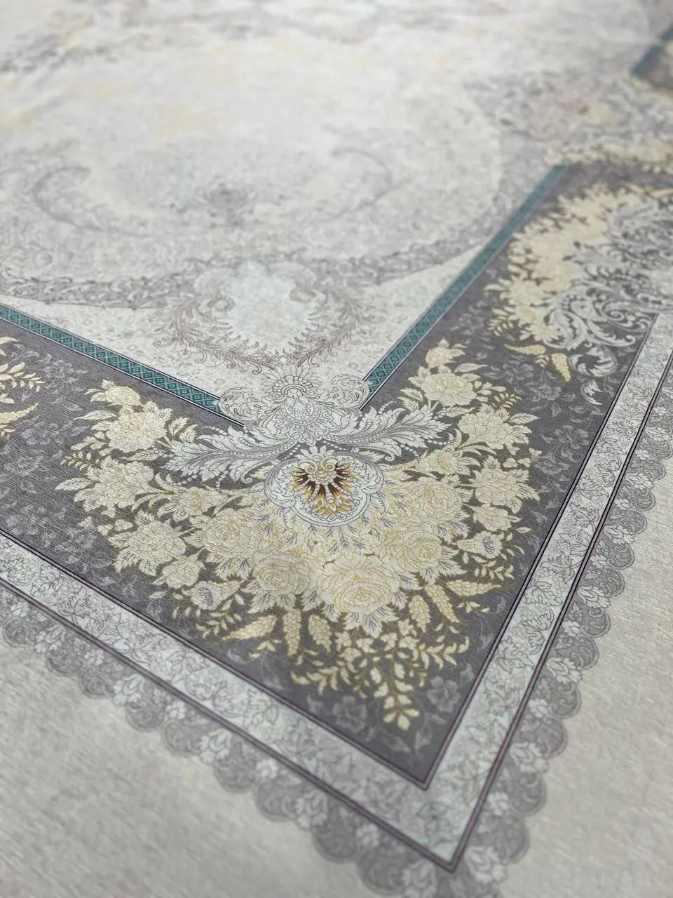فرشینه ترمزدار و ریشه‌دار طرح آرمیتا کد C658 - 1