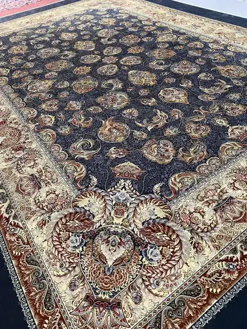 روفرشی کشدار مخمل شانل کد A236 – محافظی شیک برای فرش‌ - 1