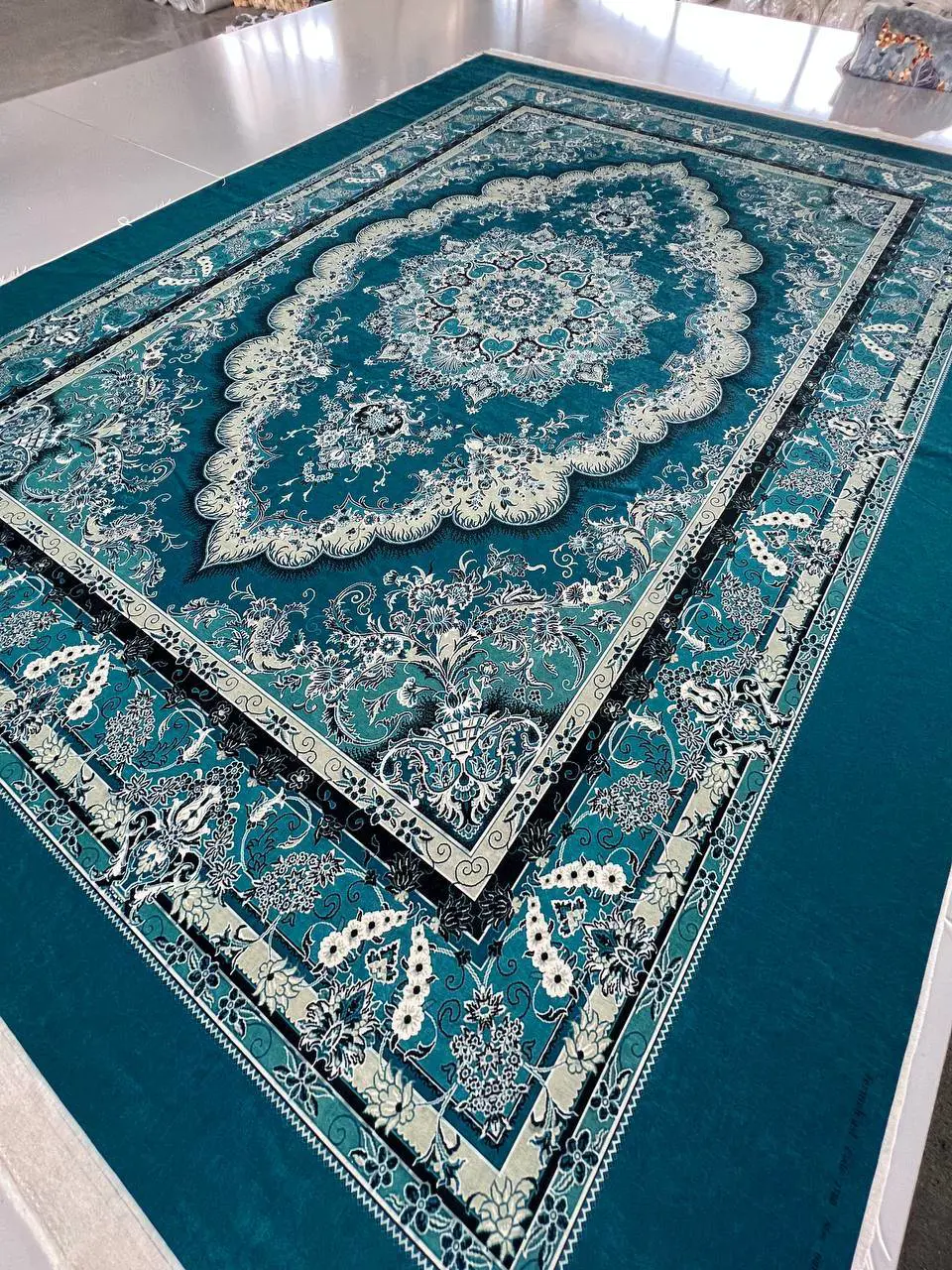 روفرشی کشدار مخمل شانل تراکم بالا (کاور فرش) کد A180 - 1
