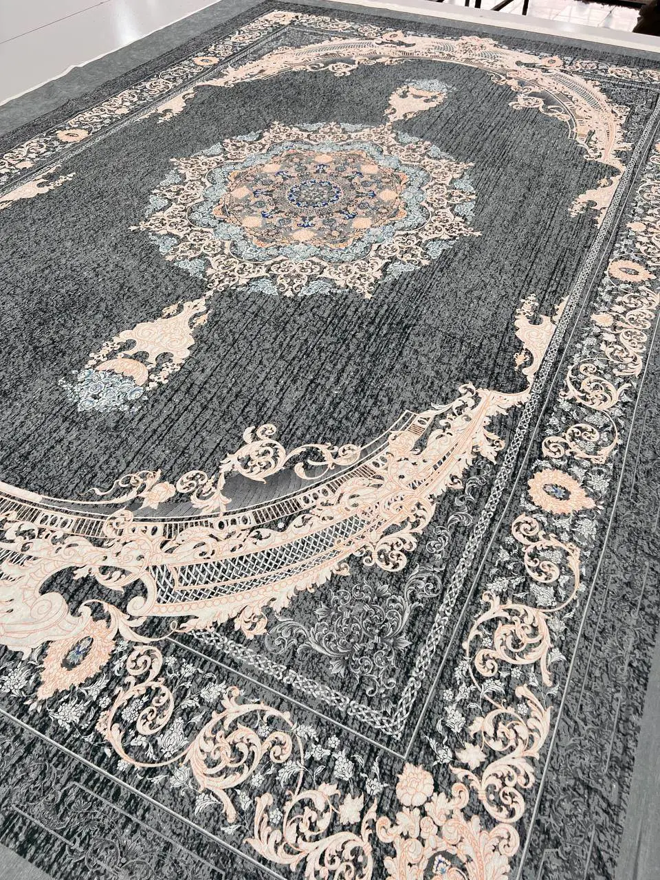 روفرشی کشدار مخمل شانل تراکم بالا (کاور فرش) کد A386 - 1