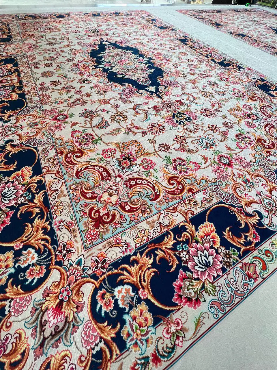 روفرشی کشدار مخمل شانل تراکم بالا (کاور فرش) کد A204 - 1