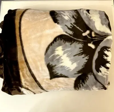 پتو گلبافت سایز 220×240 طرح گل مدرن طوسی تیره و کرم - ارسال فوری - 1