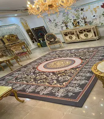 روفرشی کشدار طرح ورساچه کد B1844 - رنگ زمینه طوسی - 1