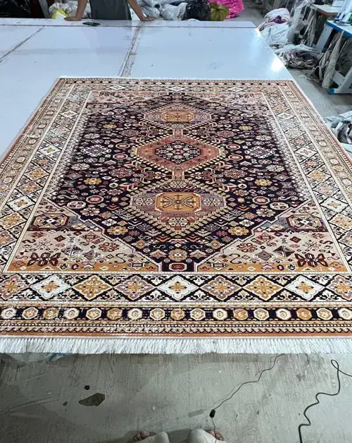فرشینه ترمزدار طرح سنتی ترکیب رنگ سرمه‌ای و کرم کد B1723 - 1