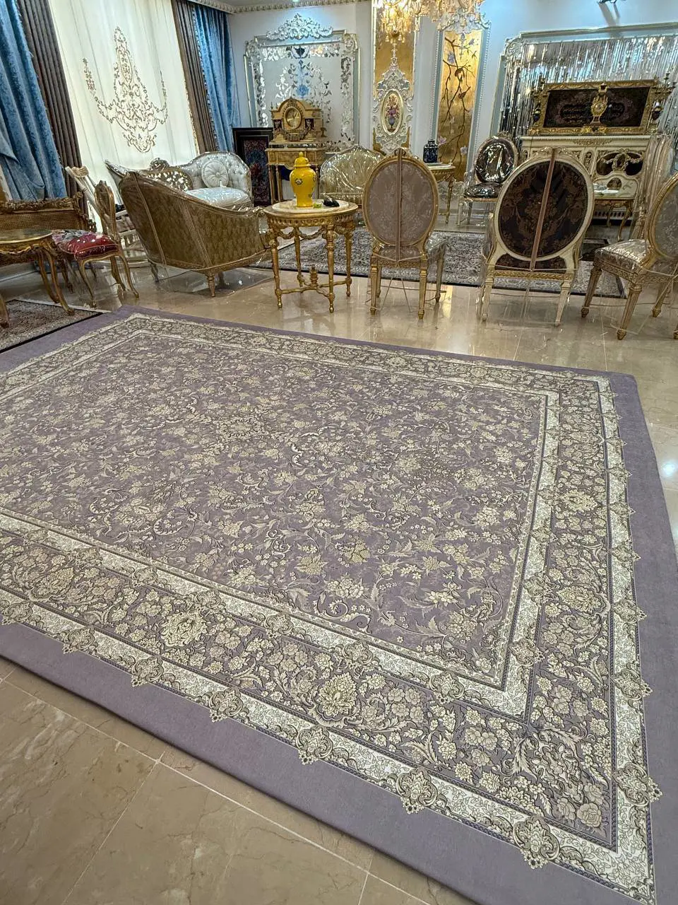 روفرشی کشدار کد B2576 - زمینه بنفش و کرم طلایی - 1
