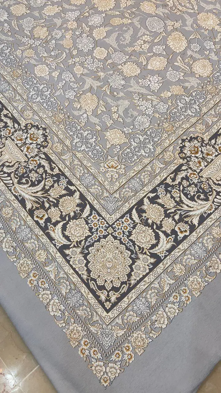 روفرشی کشدار طرح سه بعدی کد B2558 - زمینه طوسی و کرم - 1