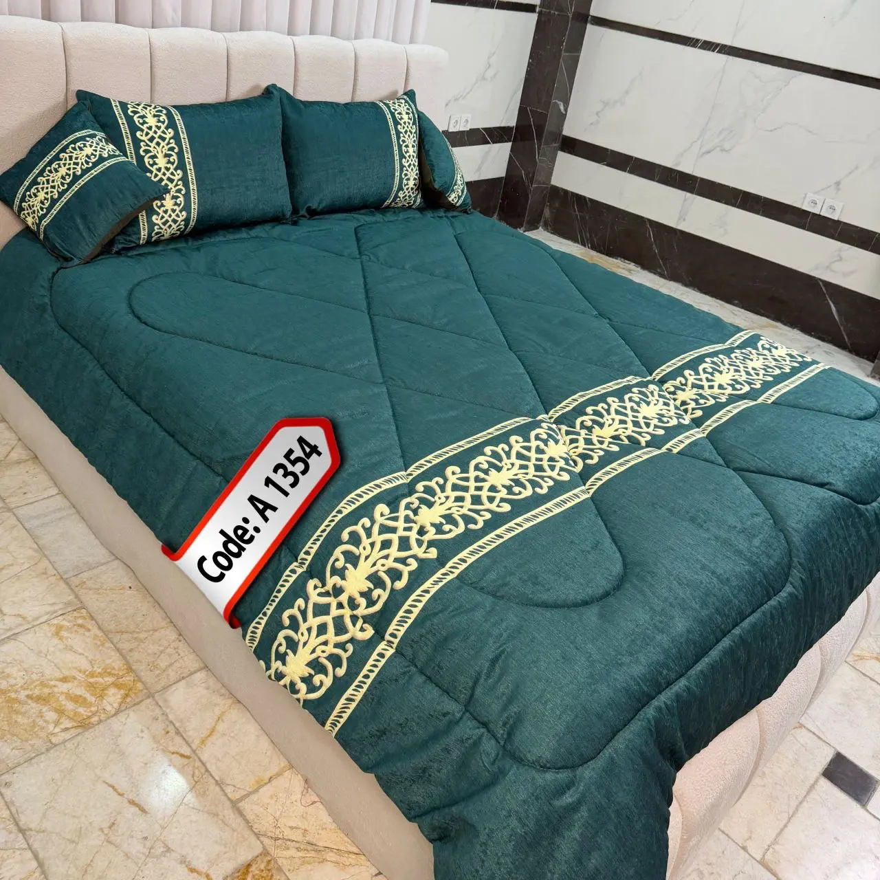روتختی سبز یشمی با نوارهای گلدوزی طلایی کد A1354 - 1